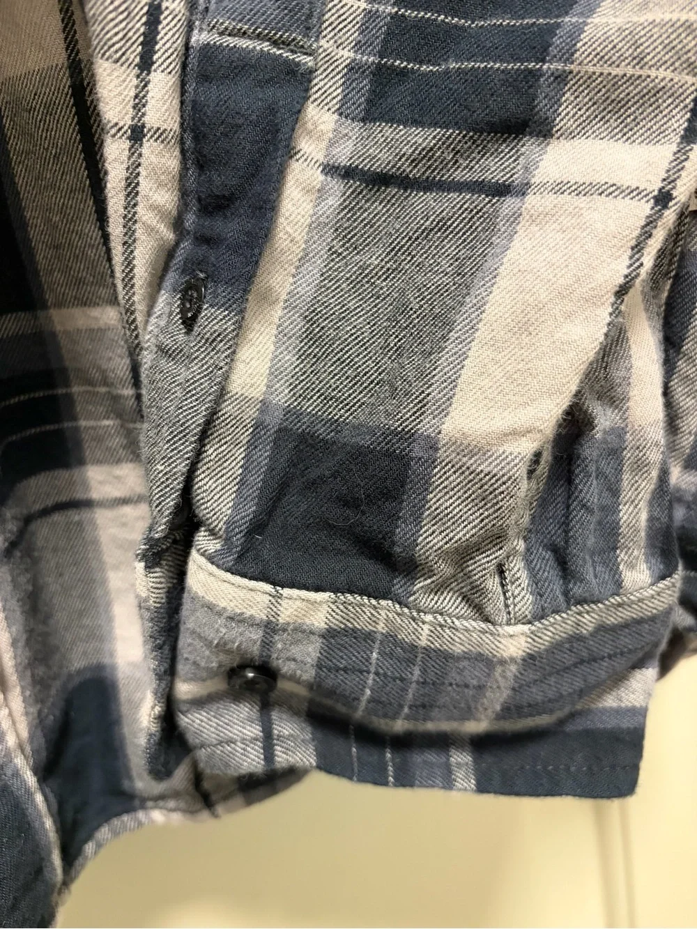 The North Face Arroyo Flannel Shirt Men’s XL Button Down Plaid Navy Gray Hiking